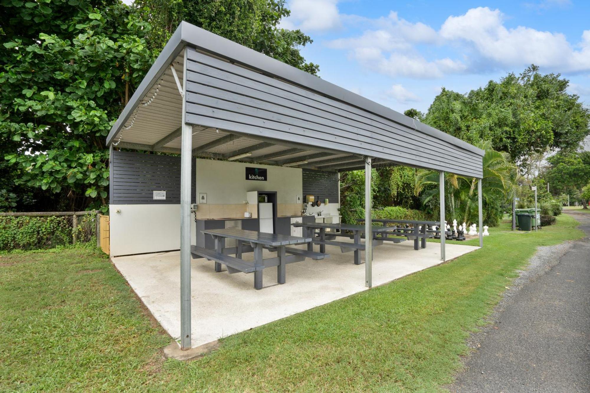渔夫海滩假日公园旅馆 Emu Park 外观 照片